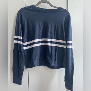Brandy Melville Cropped Long-Sleeve